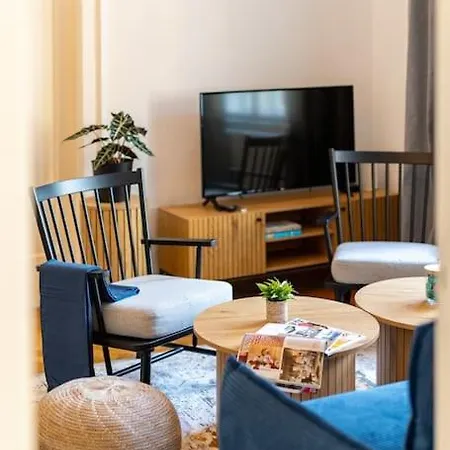 Daire Historic Charm In