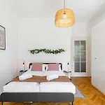 Appartamento Historic Charm In *
