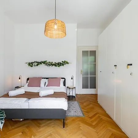 Appartement Historic Charm In *