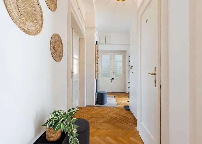 Appartement Historic Charm In Bratislava